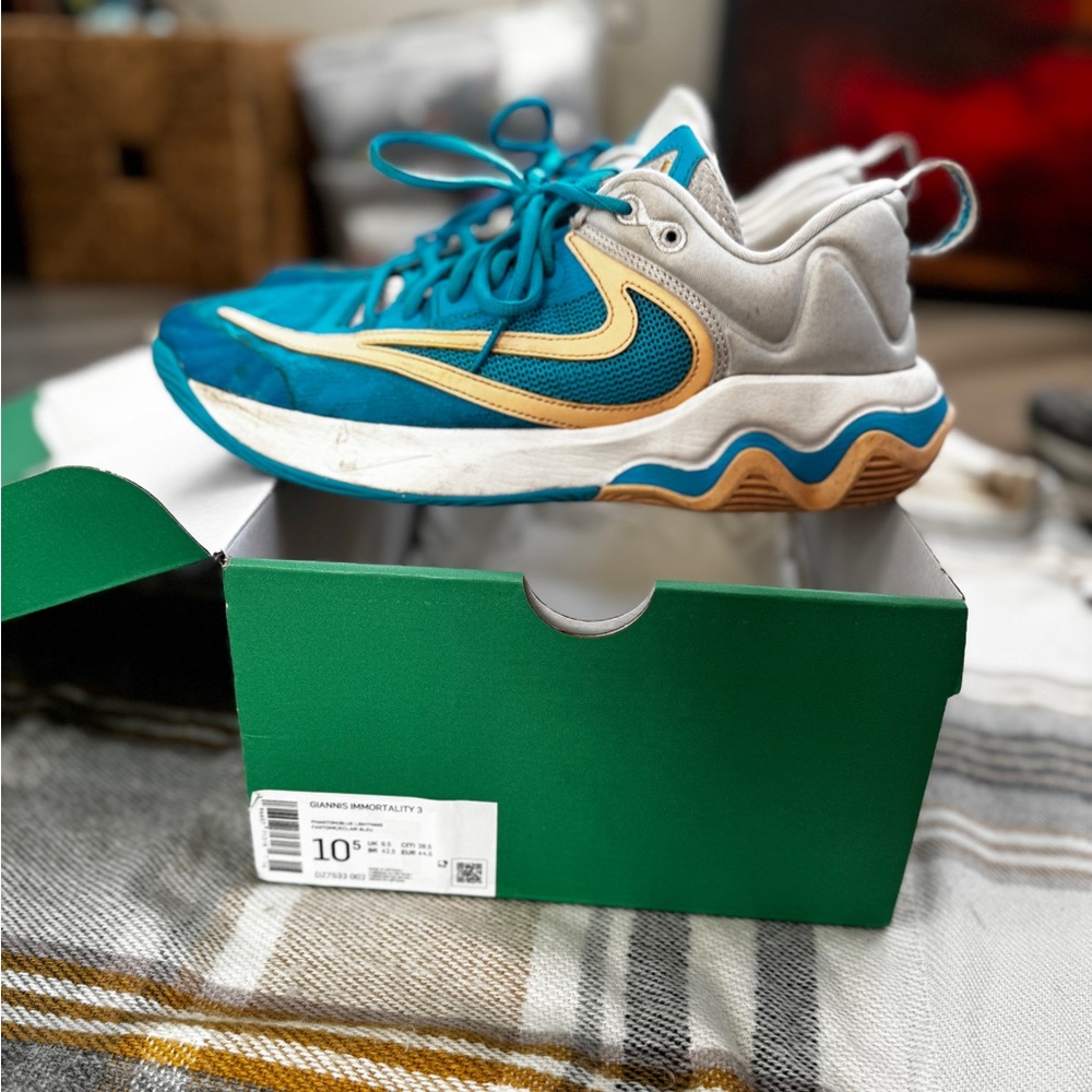 Nike Giannis Immortality 3 - Used basketball shoes - 10.5